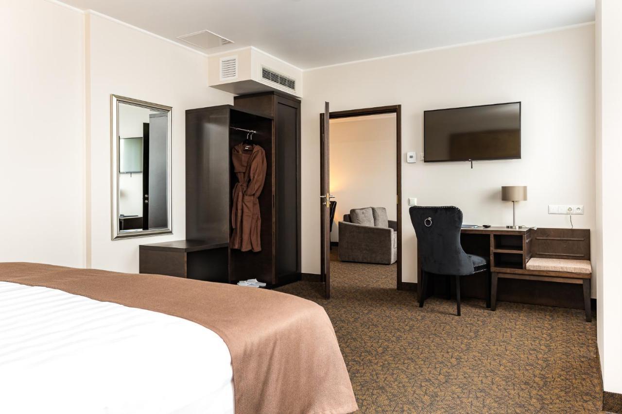 Adoryal Hotell 塔林 外观 照片