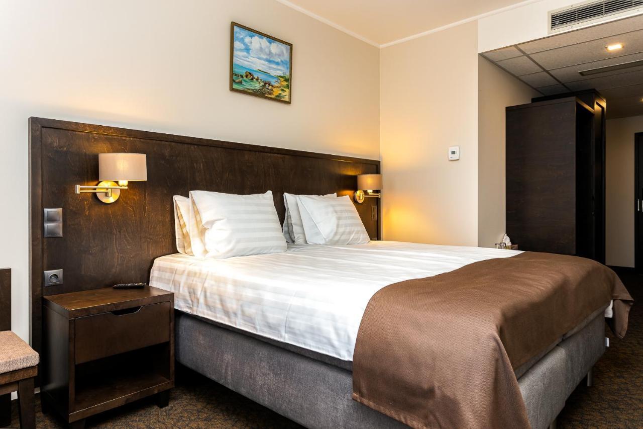 Adoryal Hotell 塔林 外观 照片