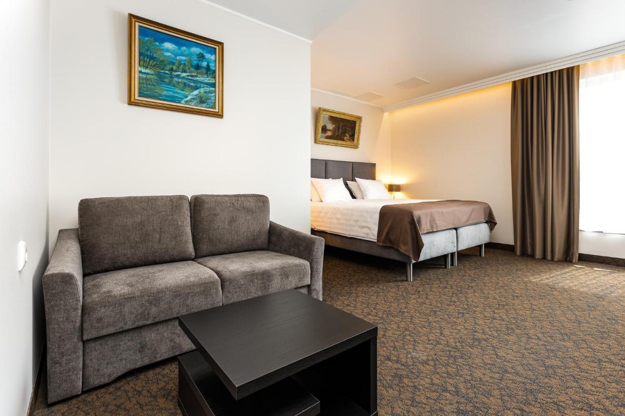 Adoryal Hotell 塔林 外观 照片