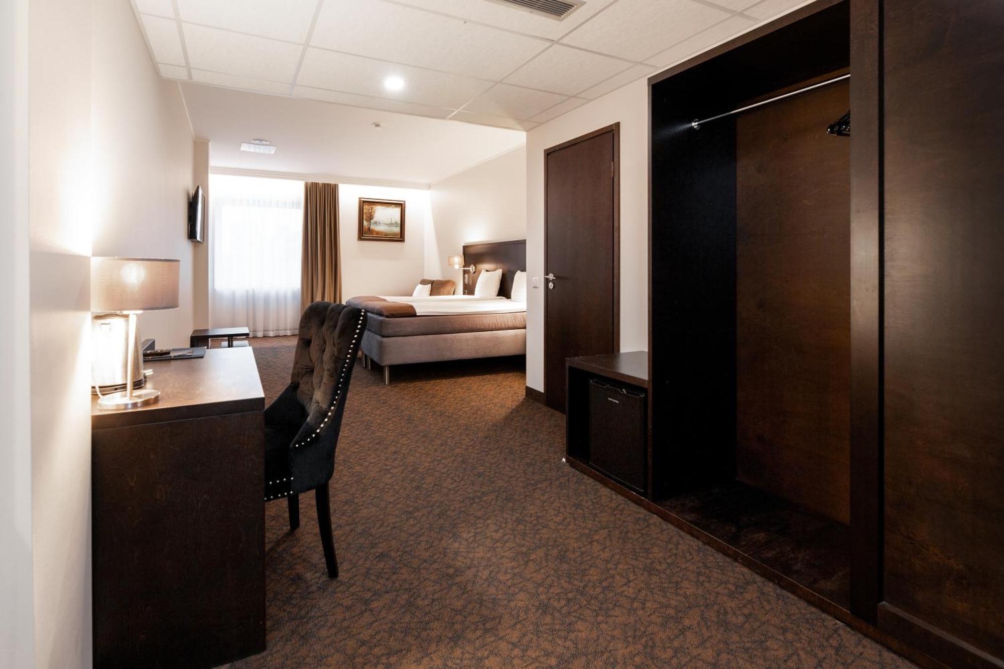Adoryal Hotell 塔林 外观 照片