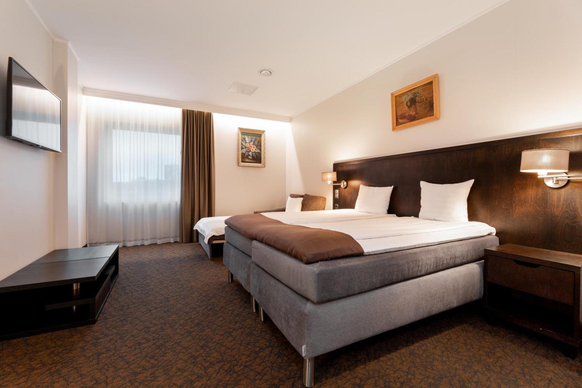 Adoryal Hotell 塔林 外观 照片